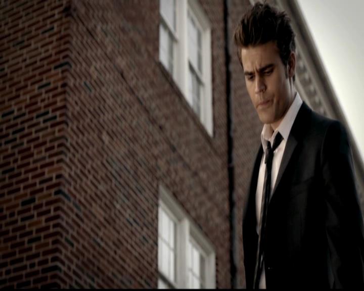 VampireDiariesWorld-dot-org_4x02Memorial1628.jpg