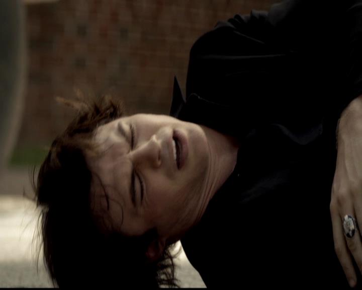 VampireDiariesWorld-dot-org_4x02Memorial1637.jpg