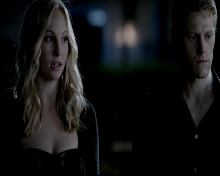 VampireDiariesWorld-dot-org_4x02Memorial2045.jpg