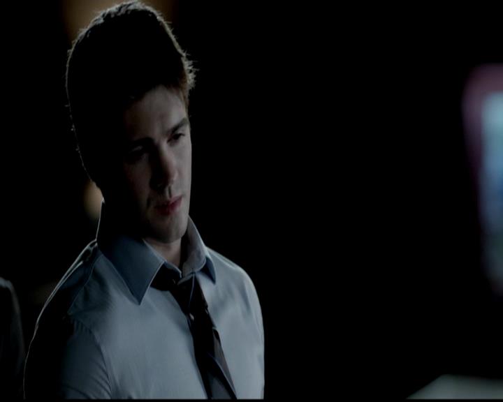 VampireDiariesWorld-dot-org_4x02Memorial2079.jpg