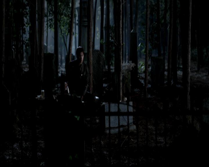 VampireDiariesWorld-dot-org_4x02Memorial2167.jpg