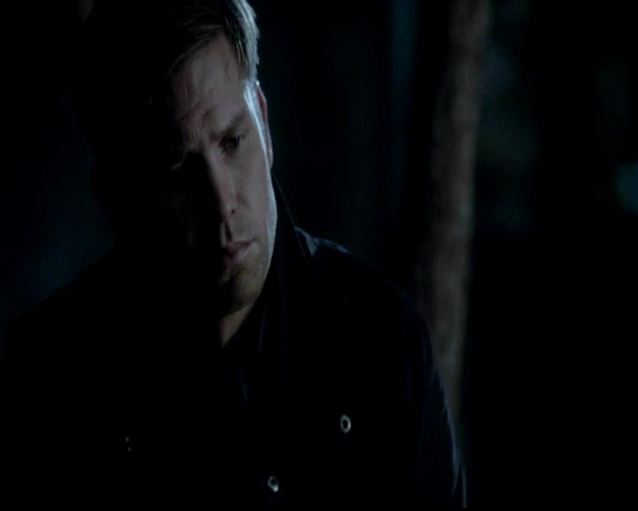 VampireDiariesWorld-dot-org_4x02Memorial2211.jpg