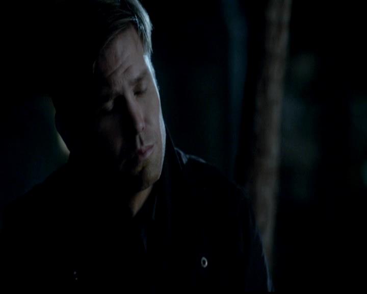 VampireDiariesWorld-dot-org_4x02Memorial2214.jpg