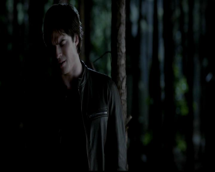 VampireDiariesWorld-dot-org_4x02Memorial2218.jpg