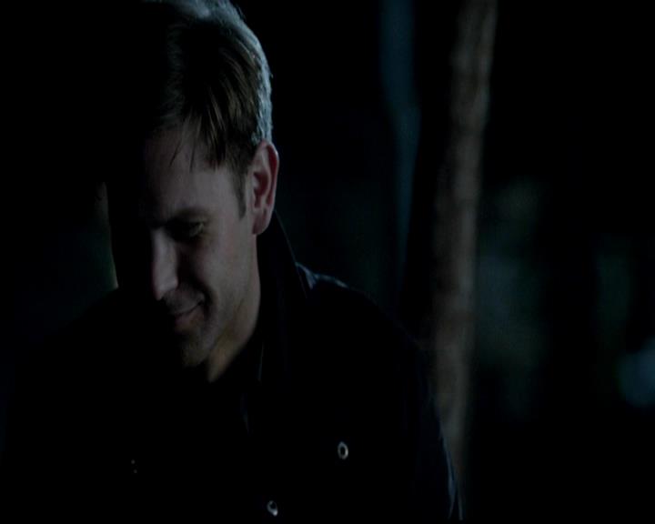 VampireDiariesWorld-dot-org_4x02Memorial2221.jpg