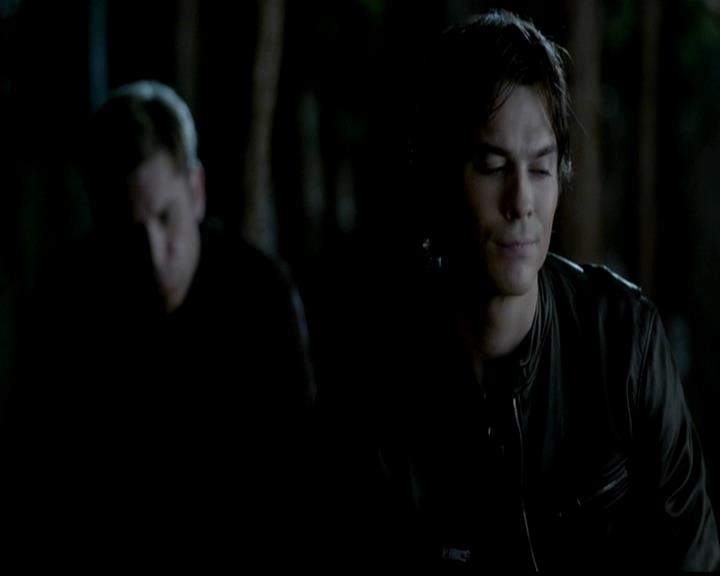 VampireDiariesWorld-dot-org_4x02Memorial2245.jpg