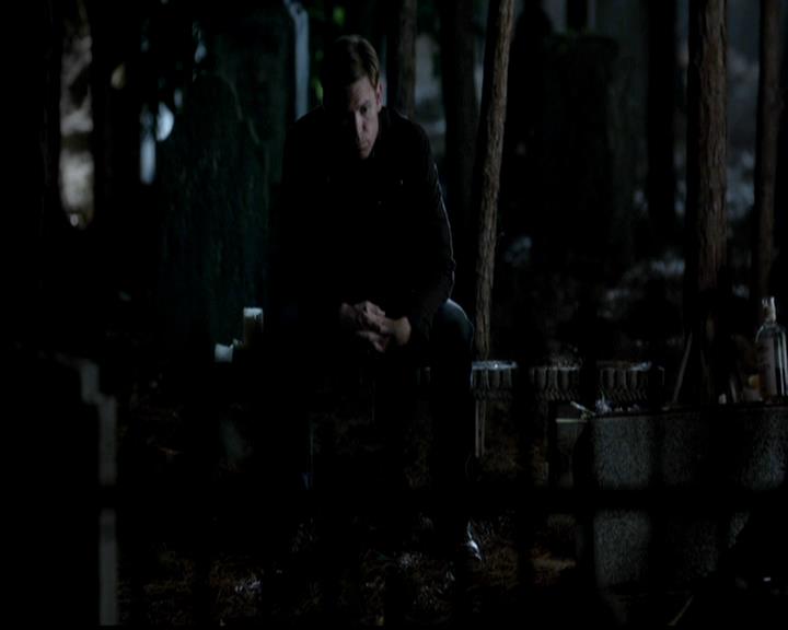 VampireDiariesWorld-dot-org_4x02Memorial2257.jpg