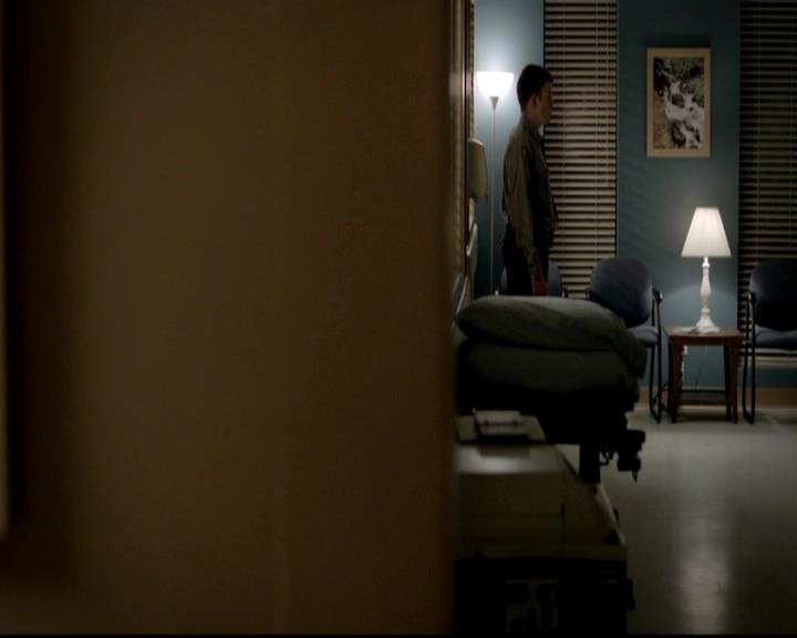 VampireDiariesWorld-dot-org_4x03TheRager0010.jpg