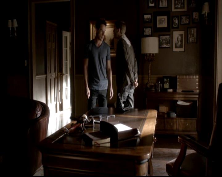 VampireDiariesWorld-dot-org_4x03TheRager1395.jpg