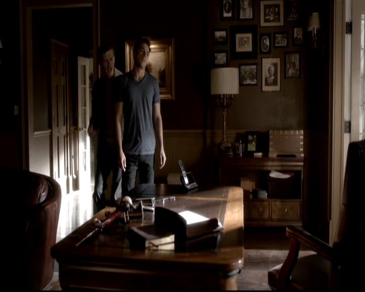 VampireDiariesWorld-dot-org_4x03TheRager1397.jpg