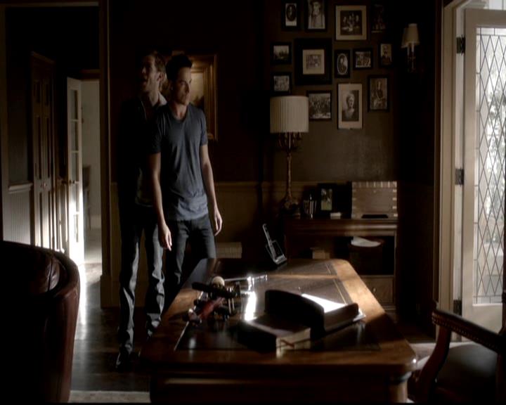 VampireDiariesWorld-dot-org_4x03TheRager1403.jpg