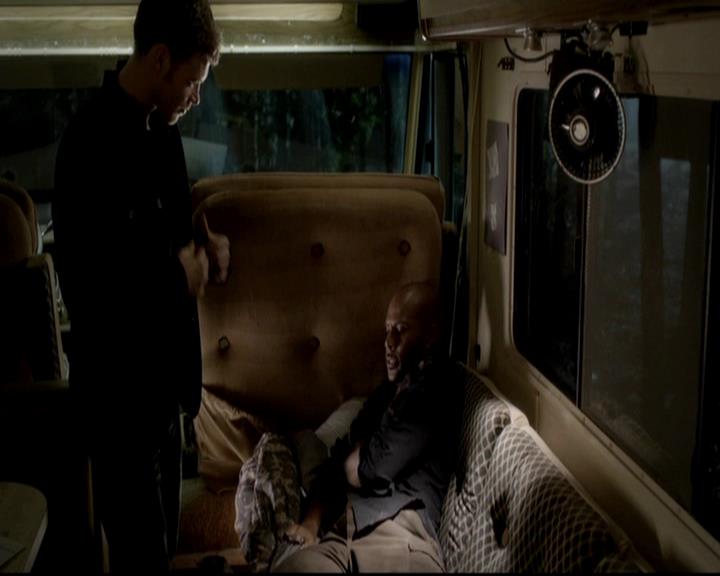 VampireDiariesWorld-dot-org_4x03TheRager2251.jpg