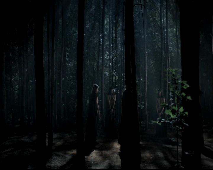 VampireDiariesWorld-dot-org_4x04TheFive0005.jpg