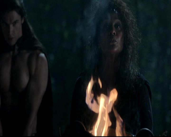VampireDiariesWorld-dot-org_4x04TheFive0014.jpg