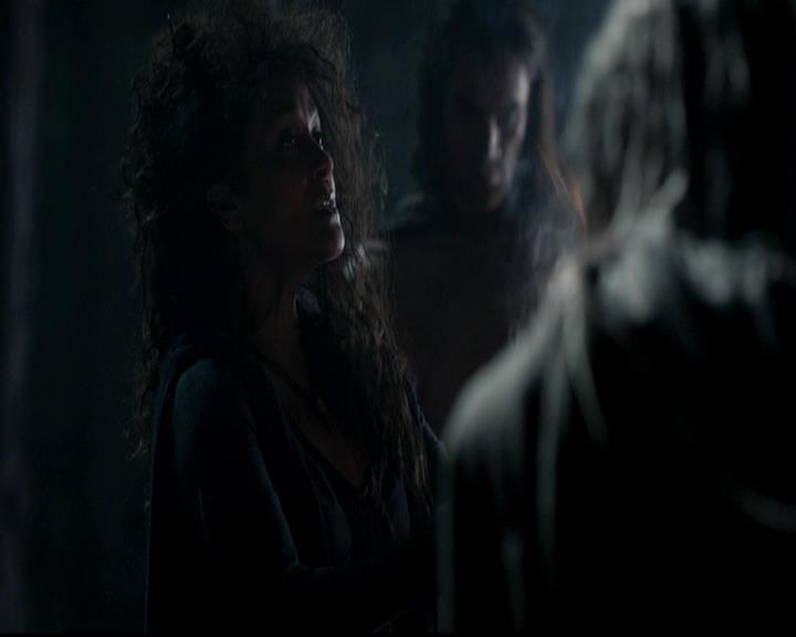 VampireDiariesWorld-dot-org_4x04TheFive0018.jpg