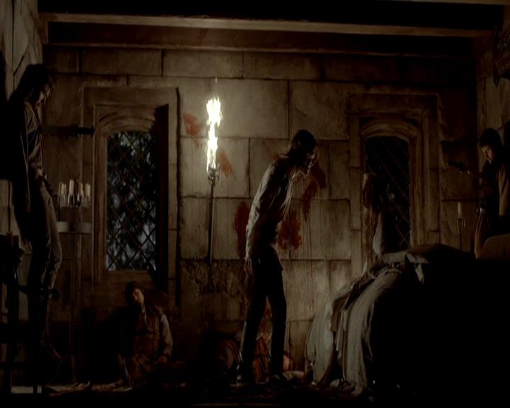 VampireDiariesWorld-dot-org_4x04TheFive1378.jpg