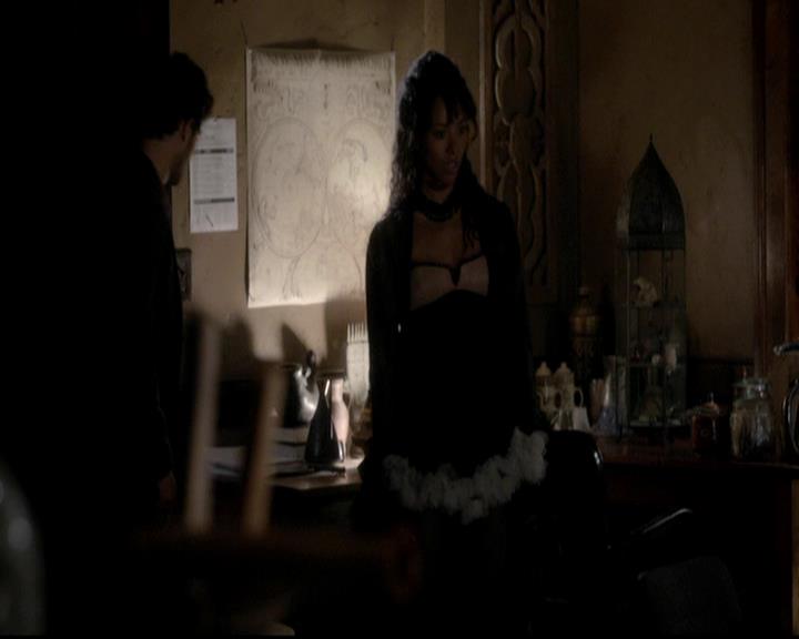 VampireDiariesWorld-dot-org_4x04TheFive1520.jpg