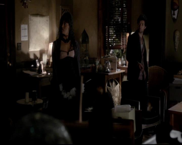 VampireDiariesWorld-dot-org_4x04TheFive1523.jpg