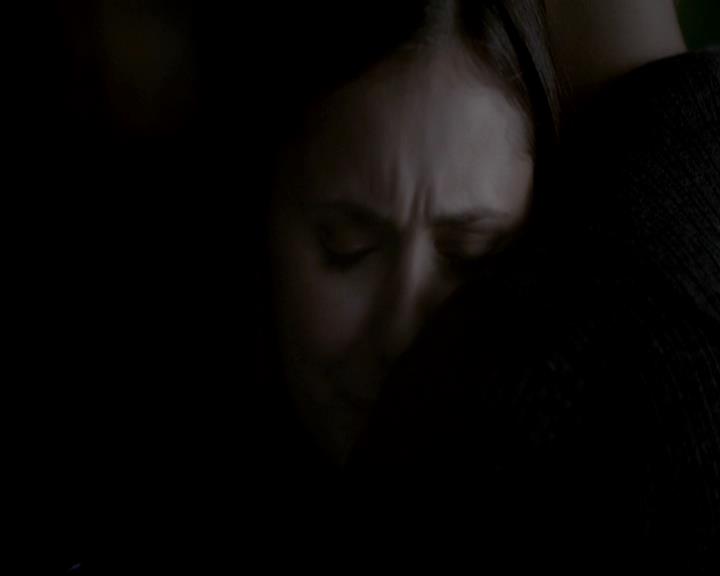 VampireDiariesWorld-dot-org_4x04TheFive2211.jpg