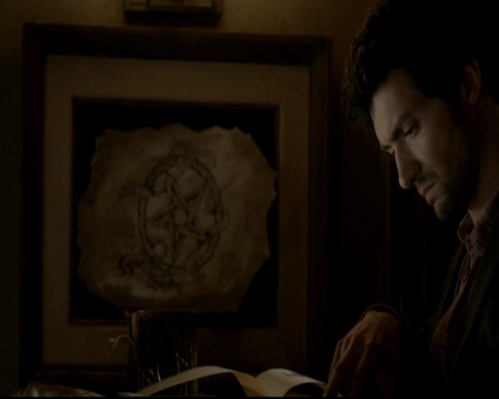 VampireDiariesWorld-dot-org_4x04TheFive2266.jpg