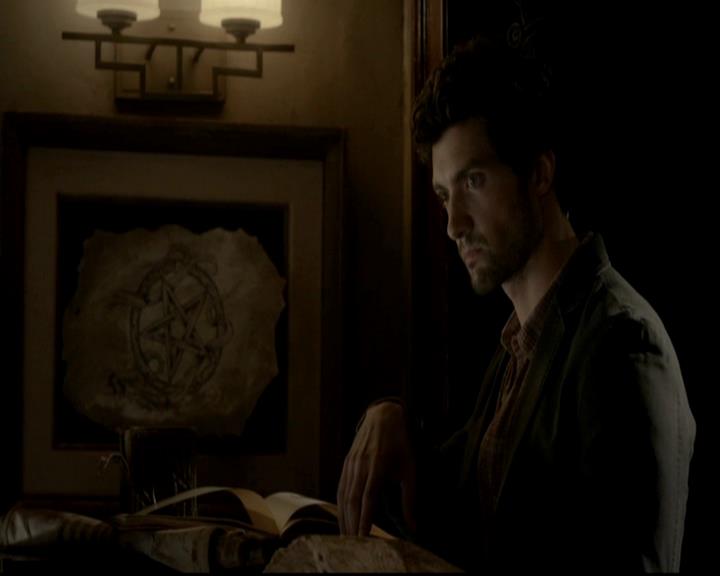 VampireDiariesWorld-dot-org_4x04TheFive2274.jpg