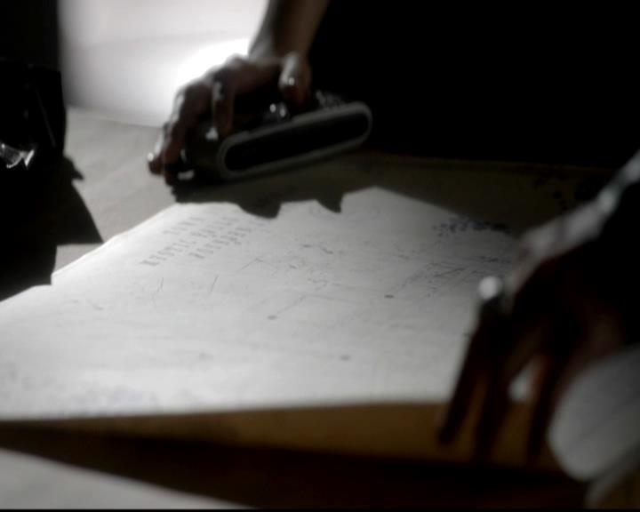 VampireDiariesWorld-dot-org_4x05TheKiller0669.jpg