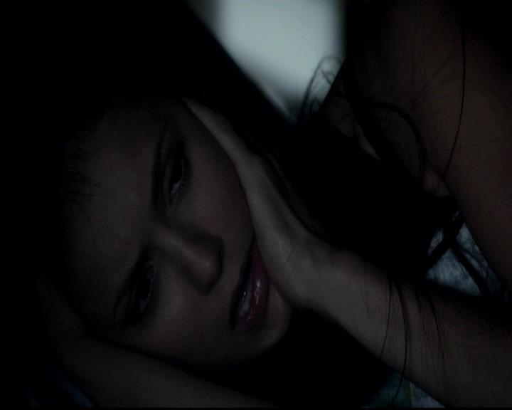 VampireDiariesWorld-dot-org_4x06WeAllGoALittleMadSometimes0009.jpg