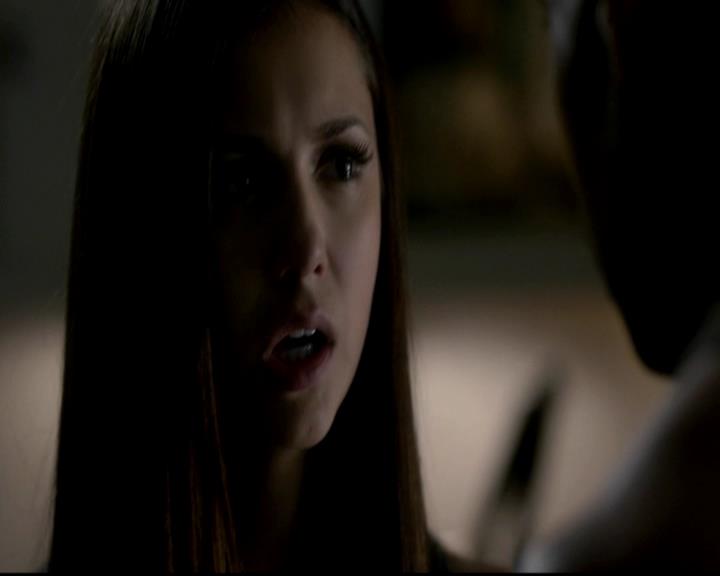 VampireDiariesWorld-dot-org_4x06WeAllGoALittleMadSometimes0069.jpg