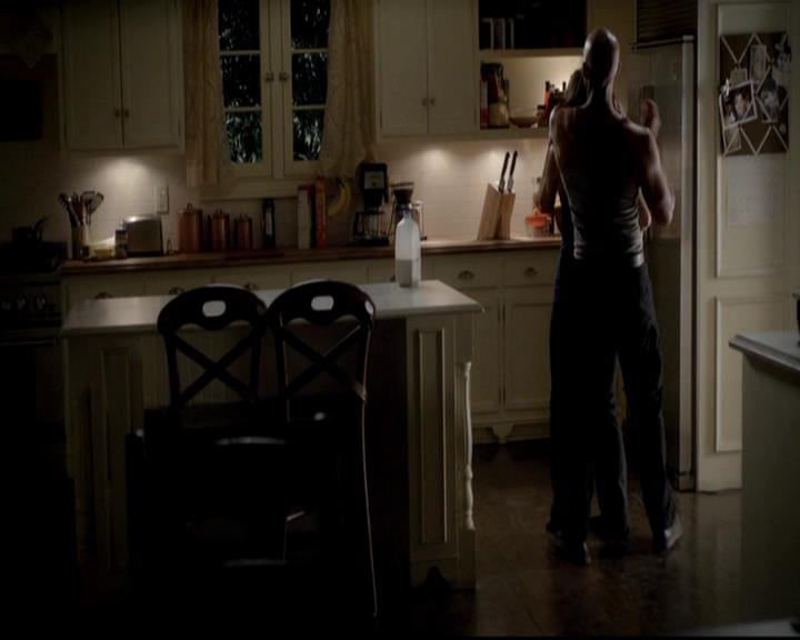 VampireDiariesWorld-dot-org_4x06WeAllGoALittleMadSometimes0086.jpg