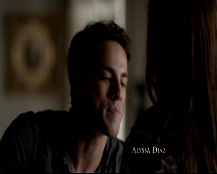 VampireDiariesWorld-dot-org_4x06WeAllGoALittleMadSometimes0230.jpg