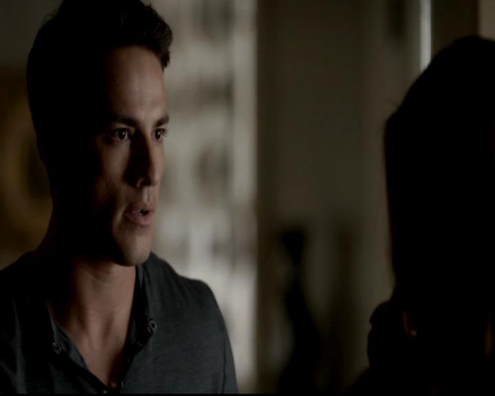 VampireDiariesWorld-dot-org_4x06WeAllGoALittleMadSometimes0234.jpg