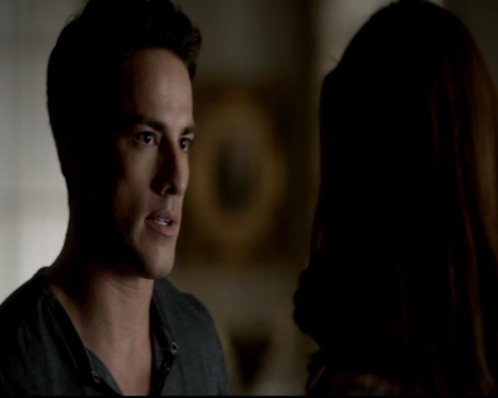 VampireDiariesWorld-dot-org_4x06WeAllGoALittleMadSometimes0236.jpg