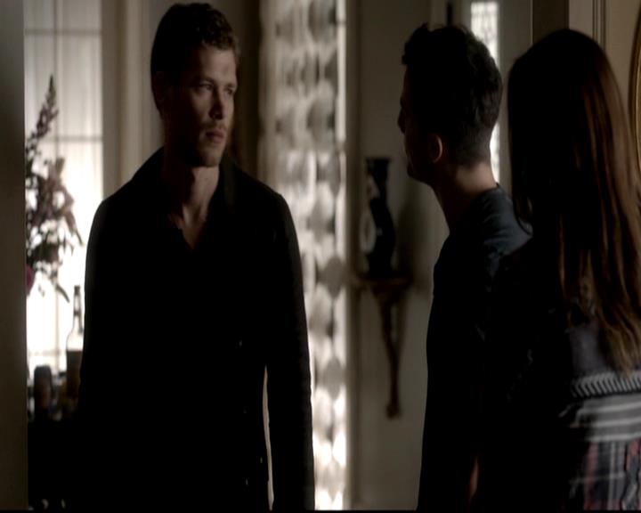 VampireDiariesWorld-dot-org_4x06WeAllGoALittleMadSometimes0243.jpg