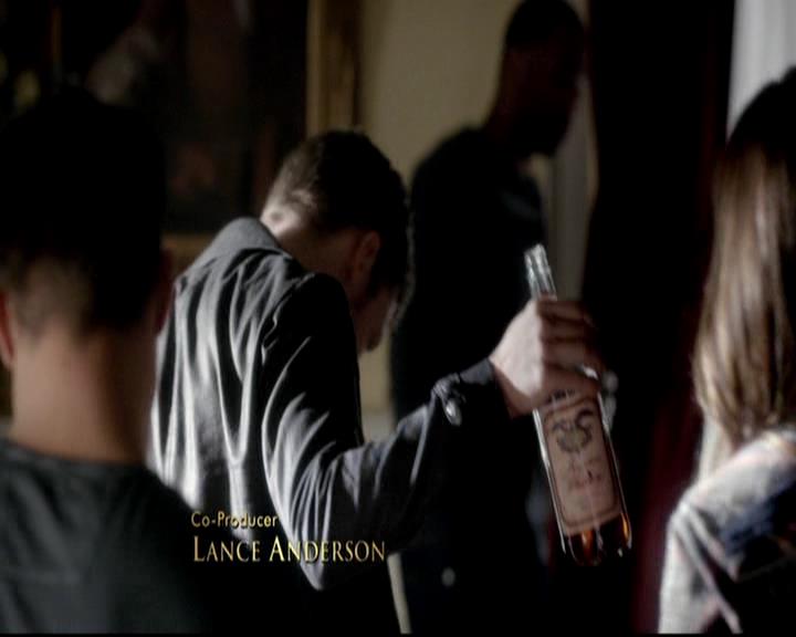 VampireDiariesWorld-dot-org_4x06WeAllGoALittleMadSometimes0247.jpg