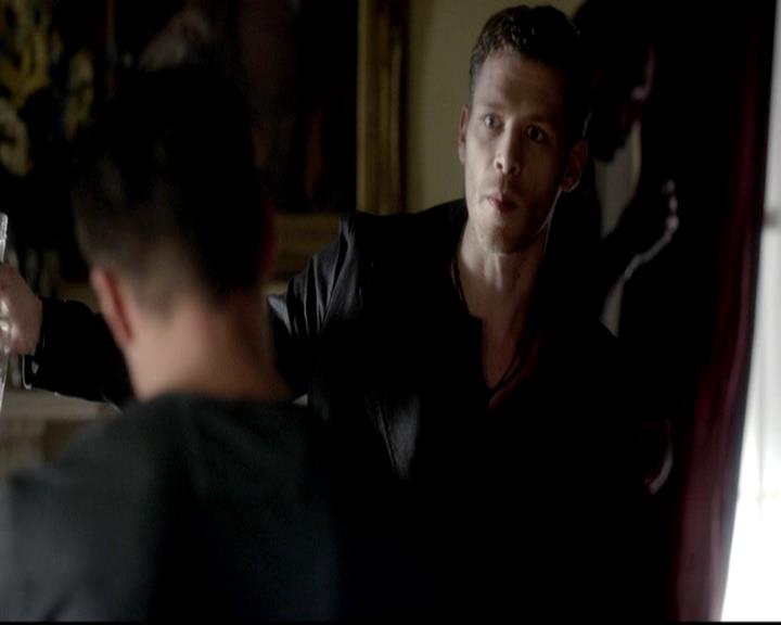 VampireDiariesWorld-dot-org_4x06WeAllGoALittleMadSometimes0249.jpg