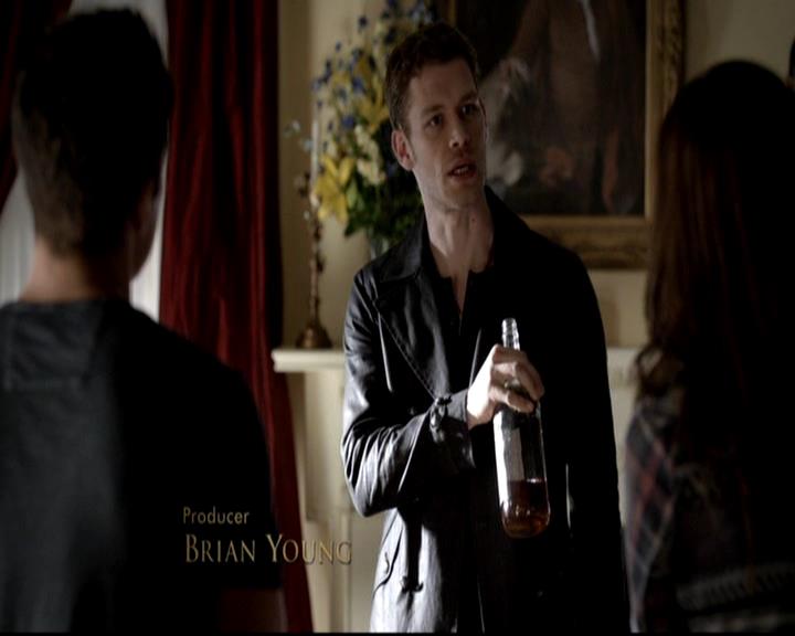 VampireDiariesWorld-dot-org_4x06WeAllGoALittleMadSometimes0256.jpg