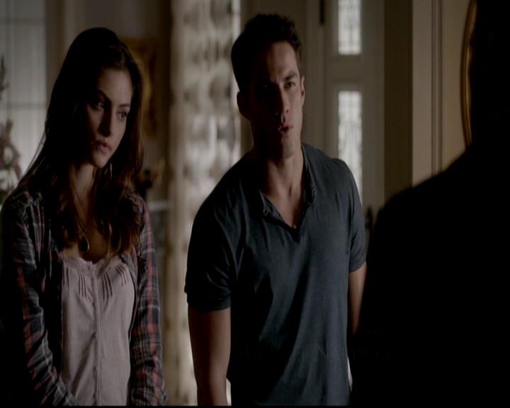 VampireDiariesWorld-dot-org_4x06WeAllGoALittleMadSometimes0269.jpg
