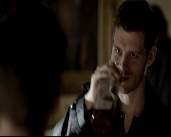 VampireDiariesWorld-dot-org_4x06WeAllGoALittleMadSometimes0274.jpg