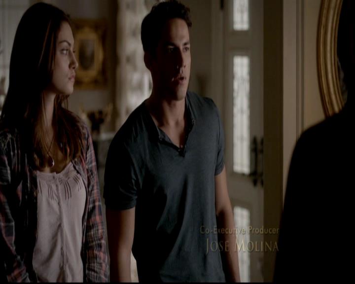 VampireDiariesWorld-dot-org_4x06WeAllGoALittleMadSometimes0279.jpg