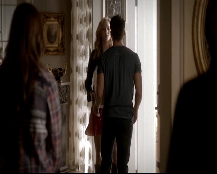 VampireDiariesWorld-dot-org_4x06WeAllGoALittleMadSometimes0284.jpg