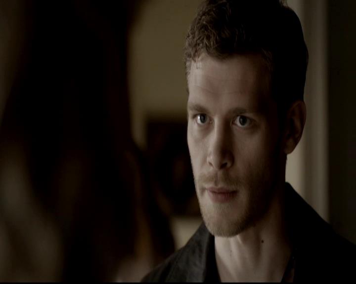 VampireDiariesWorld-dot-org_4x06WeAllGoALittleMadSometimes0304.jpg