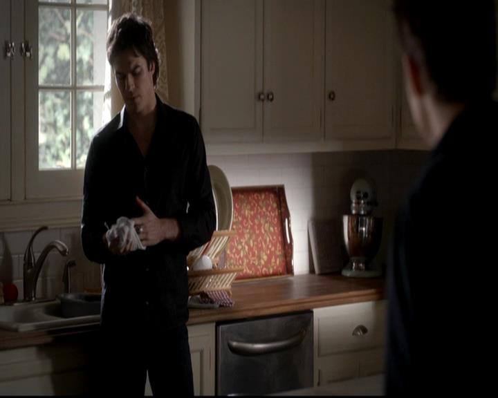 VampireDiariesWorld-dot-org_4x06WeAllGoALittleMadSometimes0389.jpg