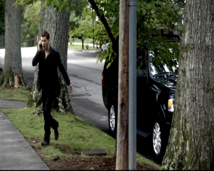 VampireDiariesWorld-dot-org_4x06WeAllGoALittleMadSometimes0402.jpg