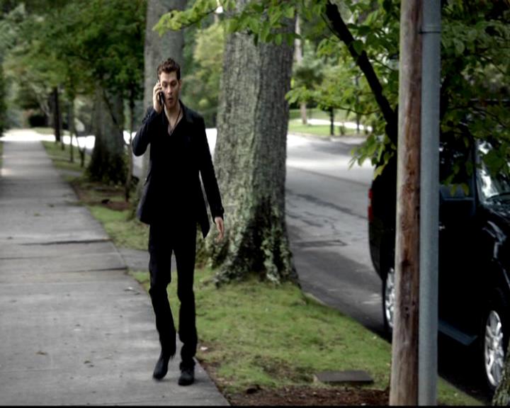 VampireDiariesWorld-dot-org_4x06WeAllGoALittleMadSometimes0403.jpg