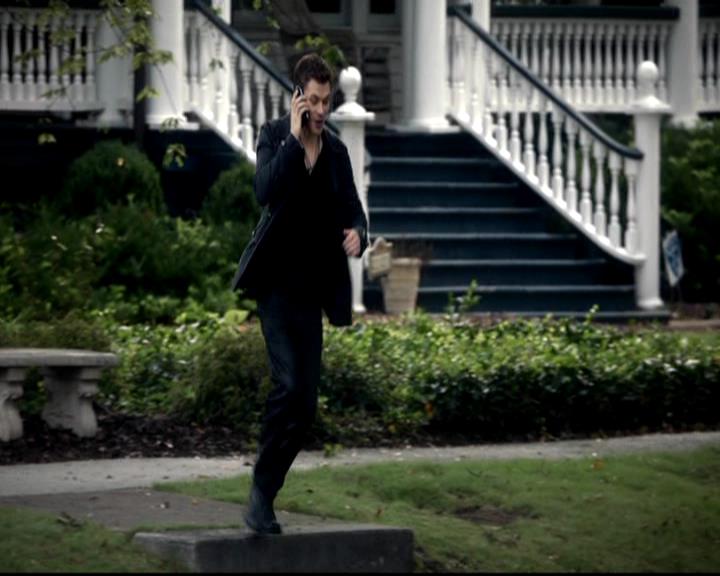VampireDiariesWorld-dot-org_4x06WeAllGoALittleMadSometimes0410.jpg