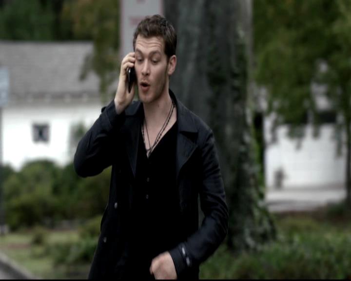 VampireDiariesWorld-dot-org_4x06WeAllGoALittleMadSometimes0412.jpg
