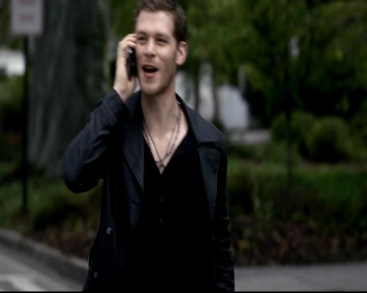 VampireDiariesWorld-dot-org_4x06WeAllGoALittleMadSometimes0416.jpg