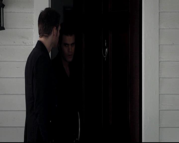 VampireDiariesWorld-dot-org_4x06WeAllGoALittleMadSometimes0436.jpg