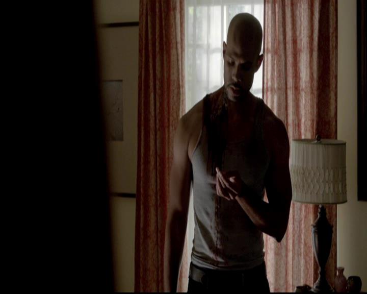VampireDiariesWorld-dot-org_4x06WeAllGoALittleMadSometimes0490.jpg