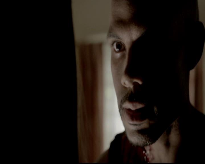 VampireDiariesWorld-dot-org_4x06WeAllGoALittleMadSometimes0505.jpg